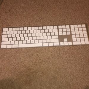 Keyboard Apple
